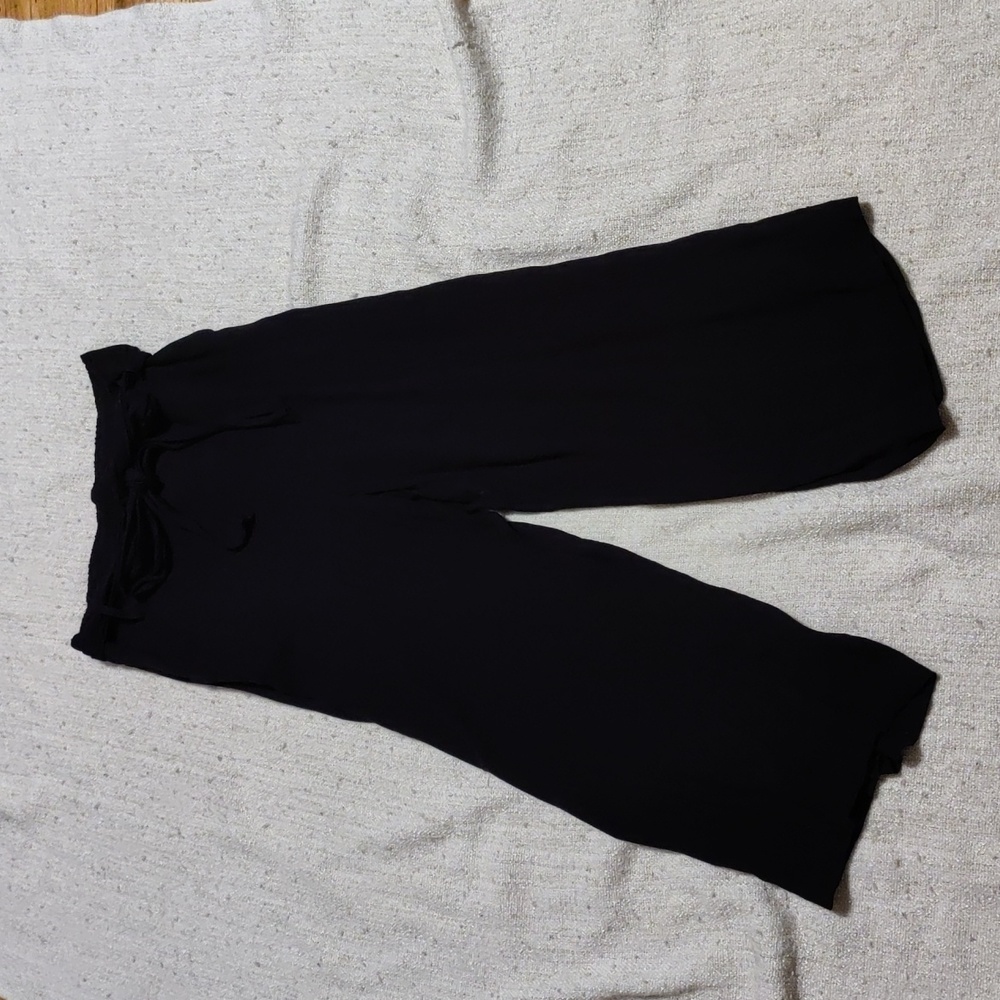 Worn once! Candie's black pants with a tie, size Small.